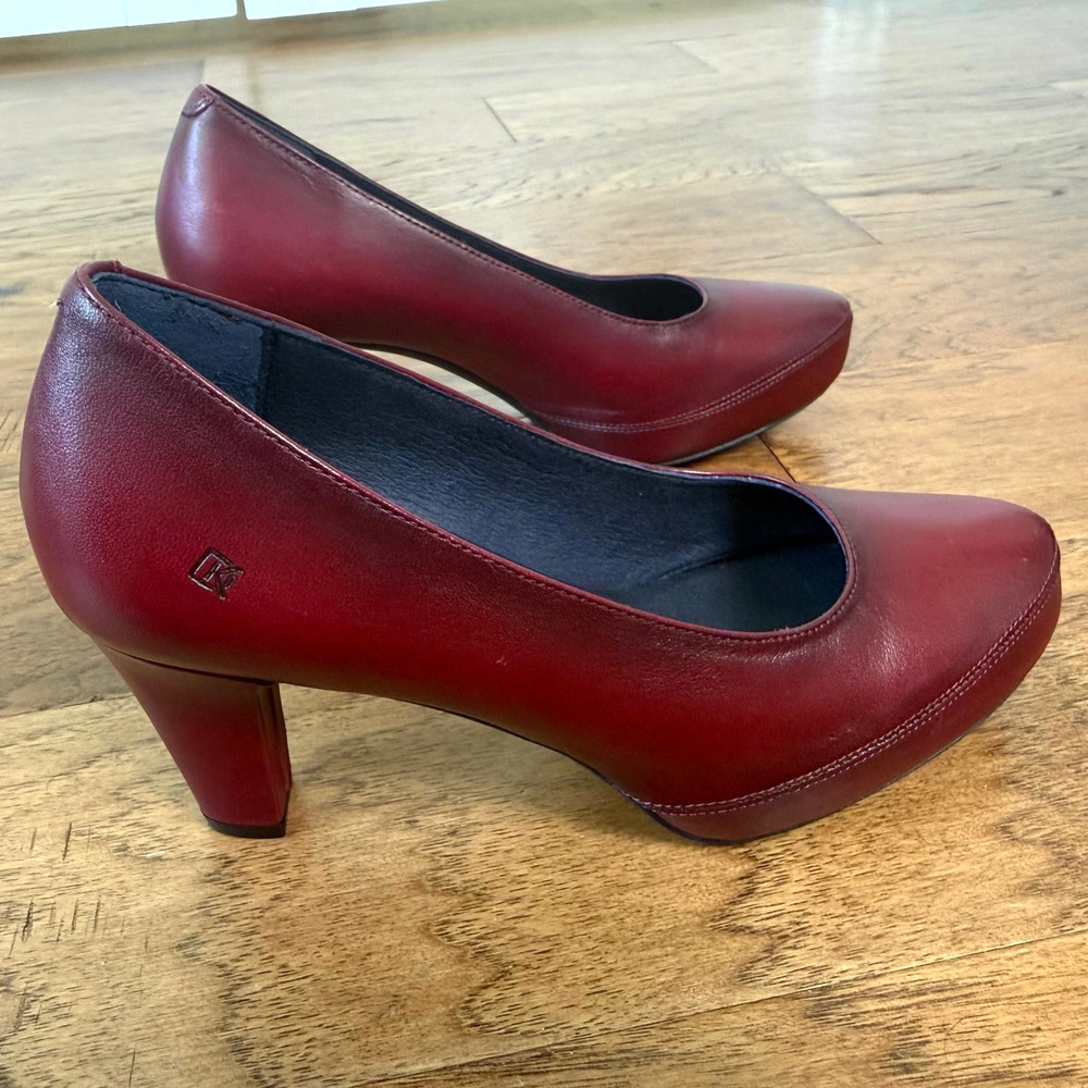 DorKing by Fluchos Spain Blesa Leather Pumps Heels Red Size EU 37 US 6.5 EUC